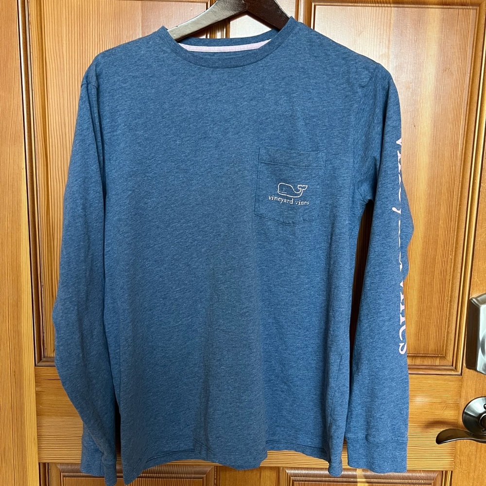 Vineyard Vines vintage women’s heathered blue long sleeve shirt